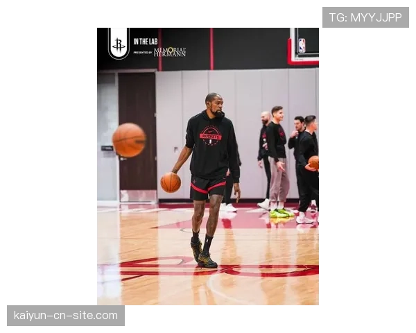 杜兰特降低球权使用率 提升防守投入效果显著